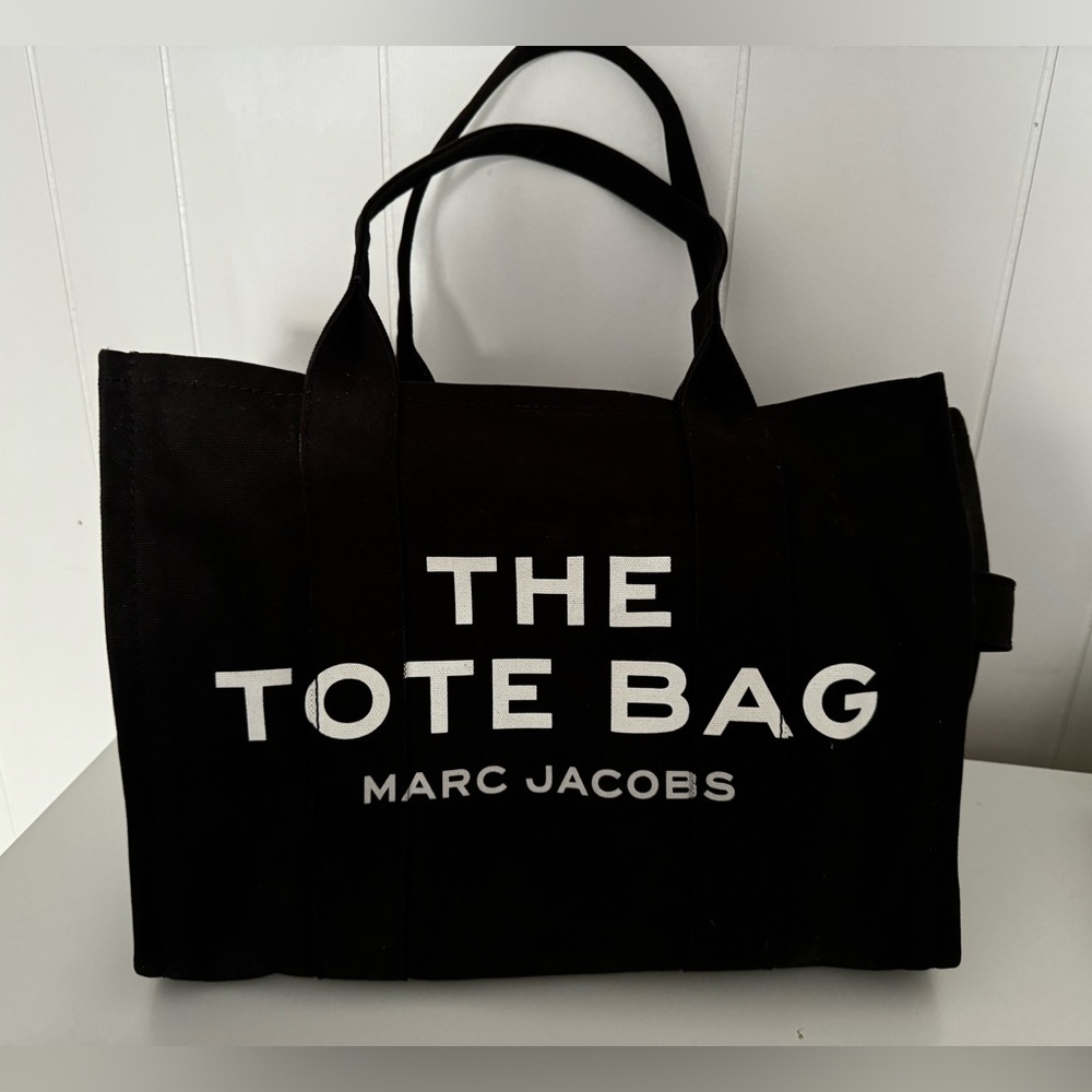 Marc Jacobs Women's Large The Tote Bag